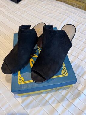 Sbicca Black Open-Toe Slip-On Mules with Block Heel